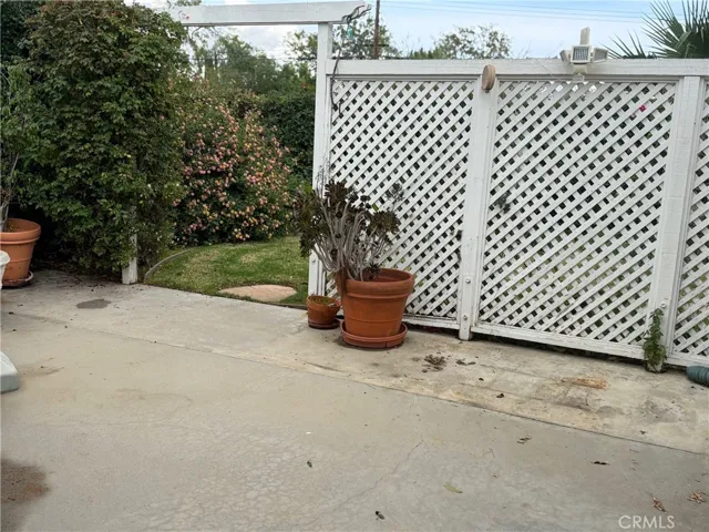 The same storage area leading to the backyard