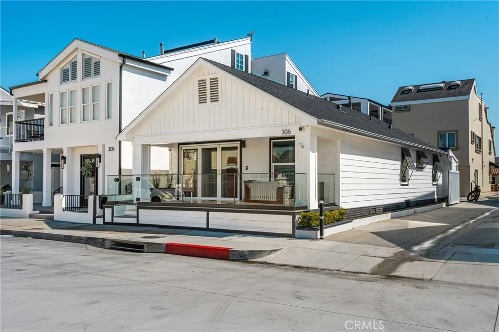 306 Alvarado, Newport Beach, California 92661 home-pic-1