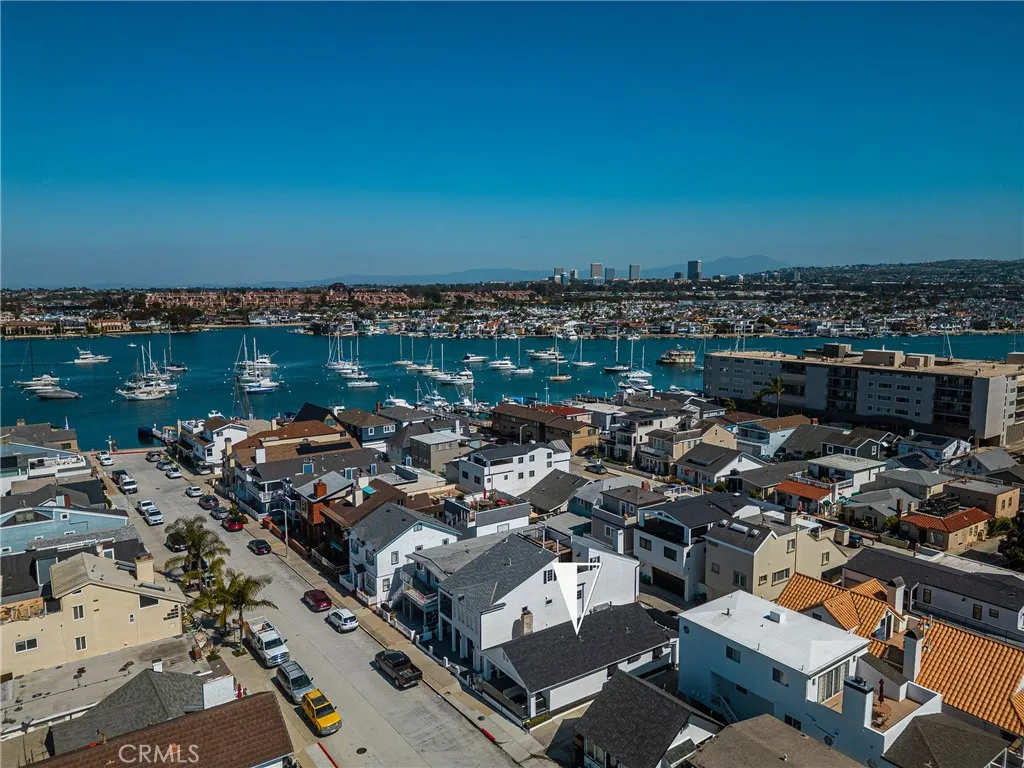 306 Alvarado, Newport Beach, California 92661 home-pic-2