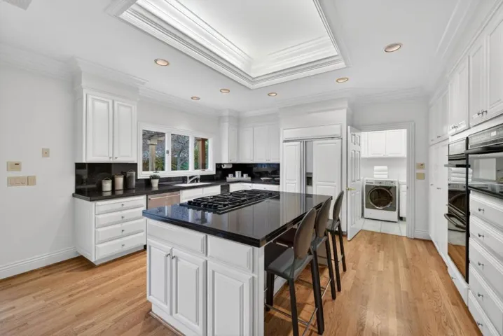 20026 Heritage Oak, Saratoga, California 95070