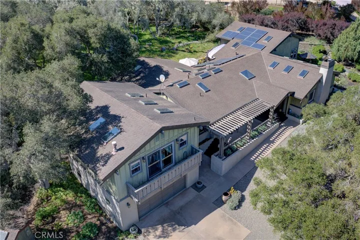 Main House & Guest house above garage