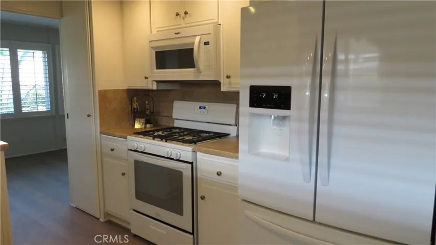 Appliances Gas Cooking Built-in Microwave and Refrigerator,