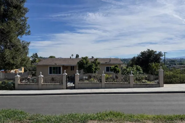 3041 Menlo Avenue, San Diego, California 92105
