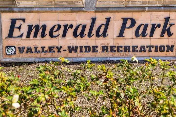 Walking distance to Emerald Park.