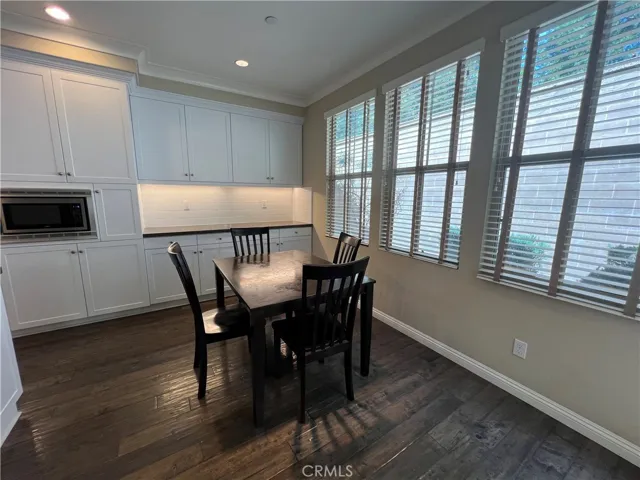 41 Oakfield, Irvine, California 92620