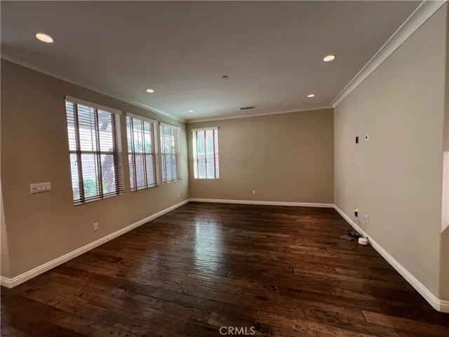 41 Oakfield, Irvine, California 92620