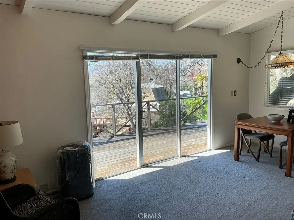 Lots of great natural light