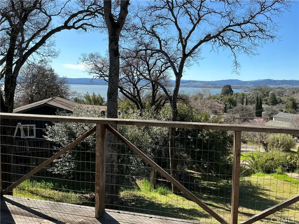 lake view cabin