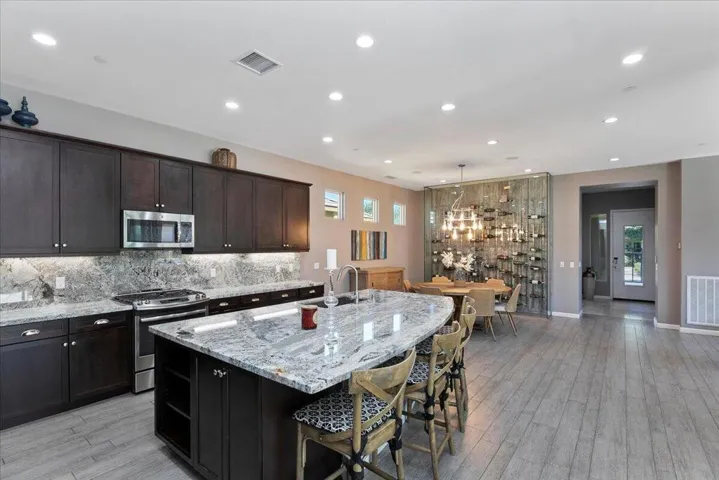 17-Kitchen