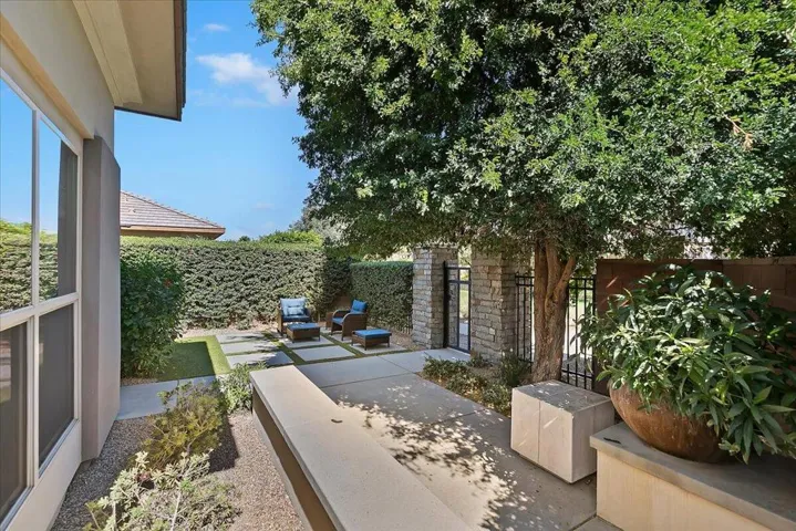 08-Patio