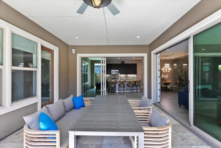 33-Outdoor Dining