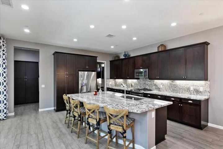 16-Kitchen