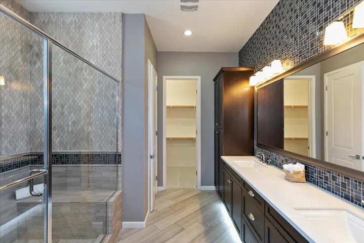 42-Bathroom