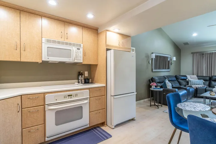 40508 Bay Hill -15