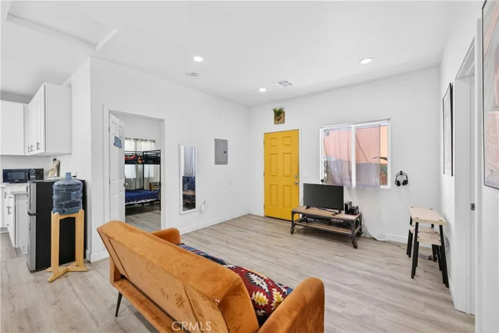 614 N Shelton, Santa Ana, California 92703