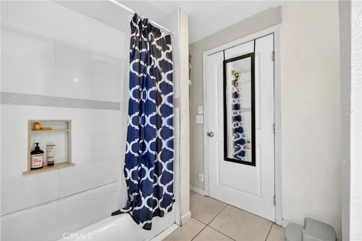 614 N Shelton, Santa Ana, California 92703