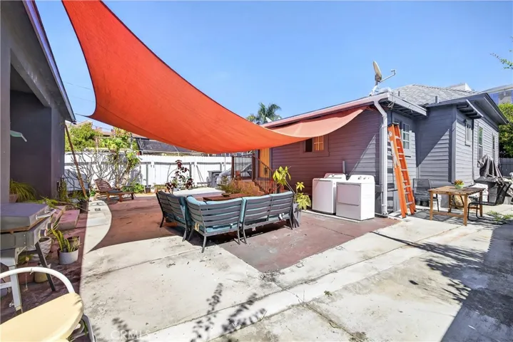 614 N Shelton, Santa Ana, California 92703