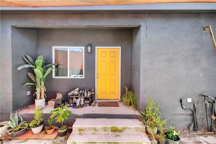 614 N Shelton, Santa Ana, California 92703
