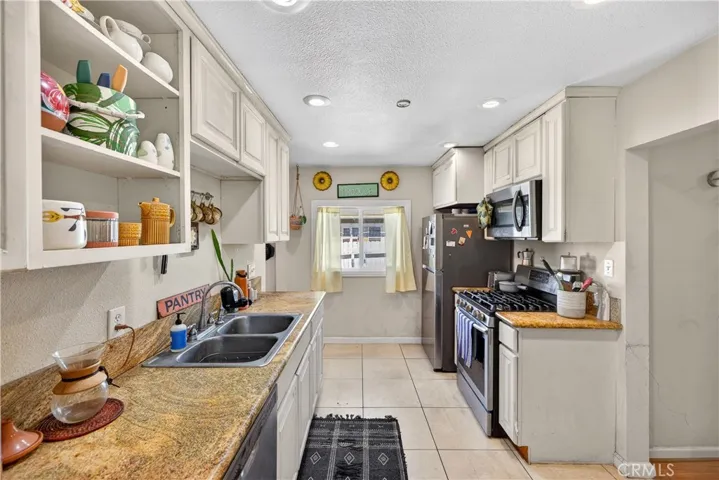 614 N Shelton, Santa Ana, California 92703