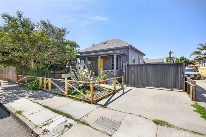 614 N Shelton, Santa Ana, California 92703