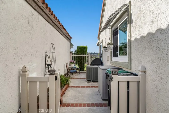 Side Yard Patio Area with gated separation area
