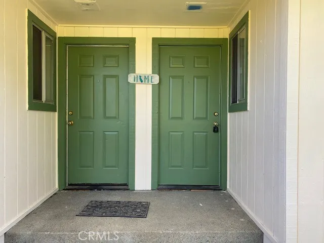 Shares porch with neighbor