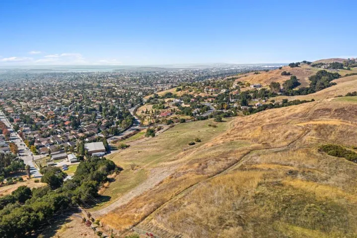 1995 Old Calaveras Road, Milpitas, California 95035