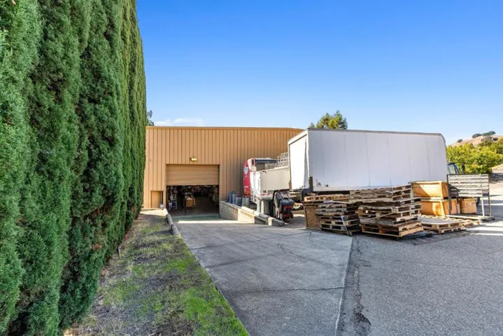 1995 Old Calaveras Road, Milpitas, California 95035