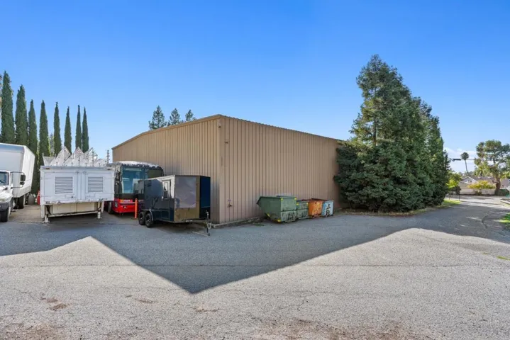 1995 Old Calaveras Road, Milpitas, California 95035