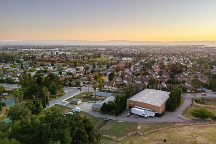 1995 Old Calaveras Road, Milpitas, California 95035
