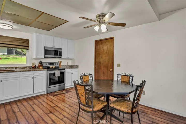Nicely sized dining area.