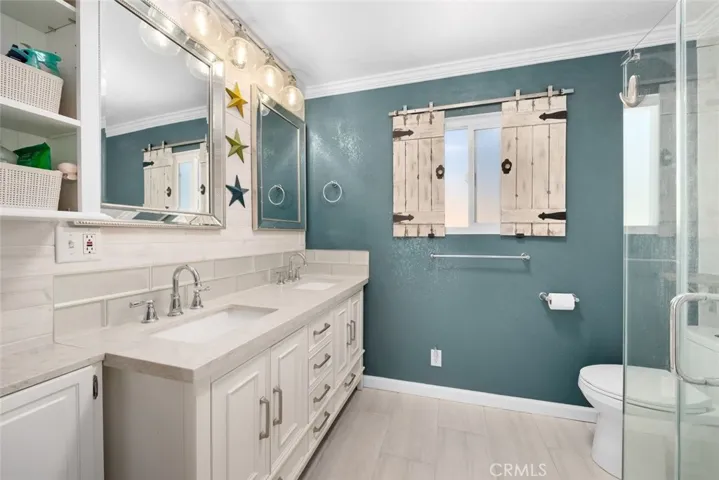 Upstairs bathroom