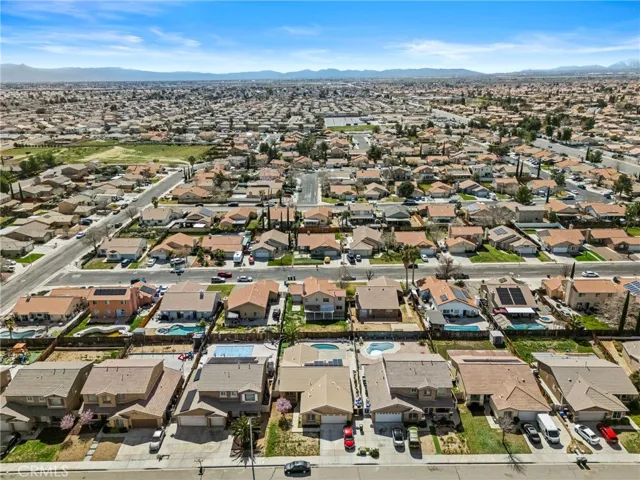 13806 Salado, Victorville, California 92392