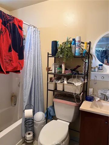12872 Van Nuys Boulevard, Pacoima, California 91331