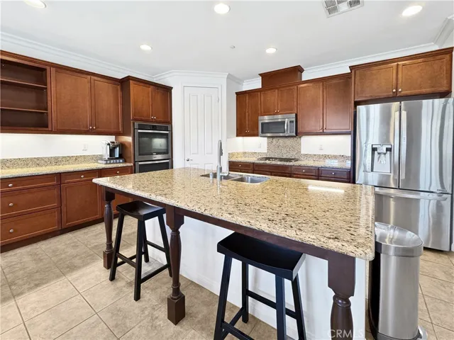 2025 James Gaynor Street, Fallbrook, California 92028