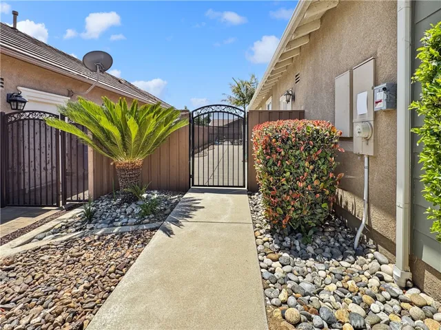 2025 James Gaynor Street, Fallbrook, California 92028