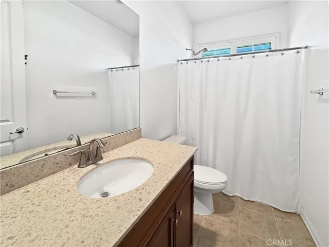 2025 James Gaynor Street, Fallbrook, California 92028