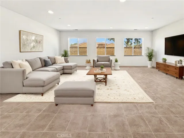 2025 James Gaynor Street, Fallbrook, California 92028