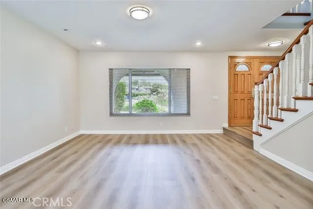 Living room 4
