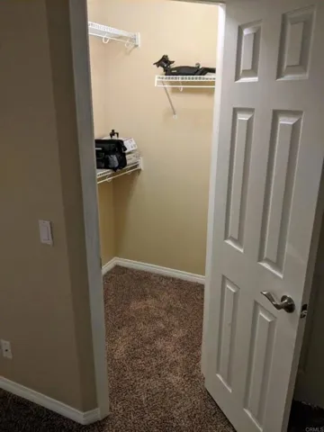 Walk-in Closet