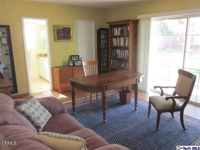 20200827184445215588000000-o