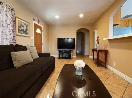 4525 W 137th Street, Hawthorne, California 90250