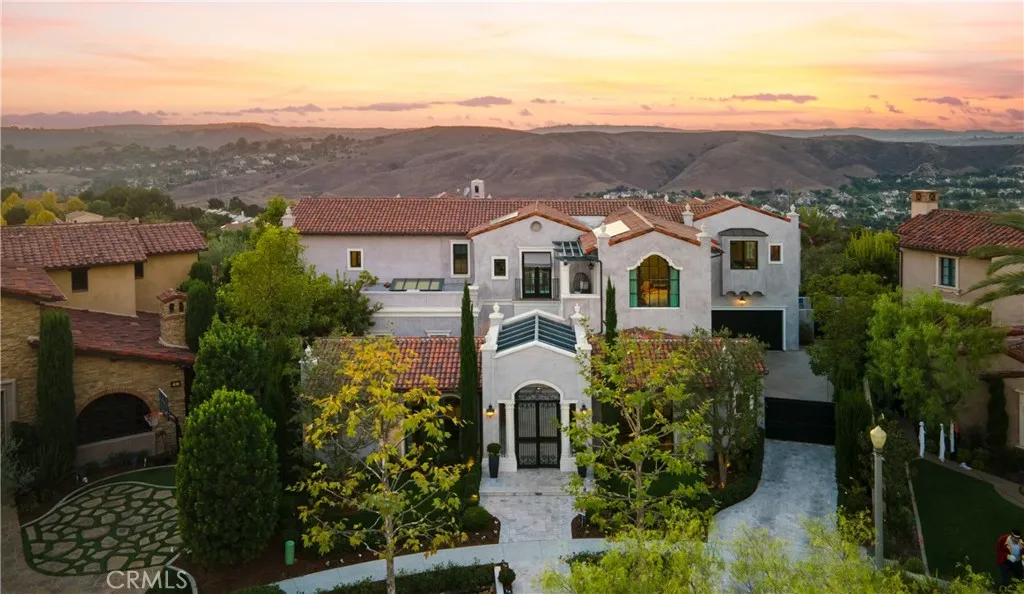 2 Thomas Rd. is located at the end of a cul-de-sac in the guard gated community of Covenant Hills in Ladera Ranch. With its community events, great schools and nearby shopping, it is a perfect fit for those seeking a place to call home.