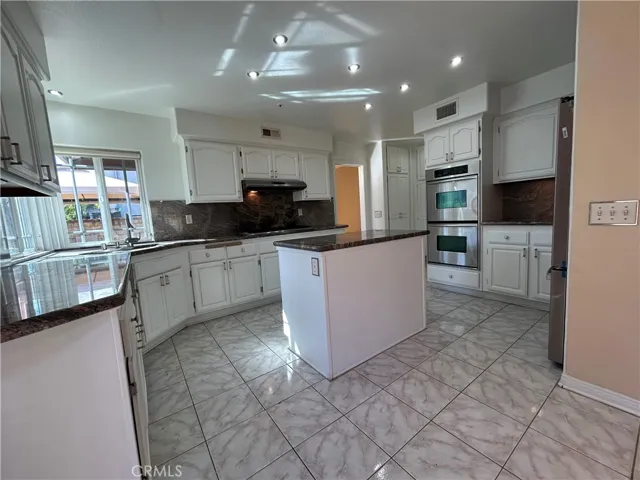Kitchen Wide