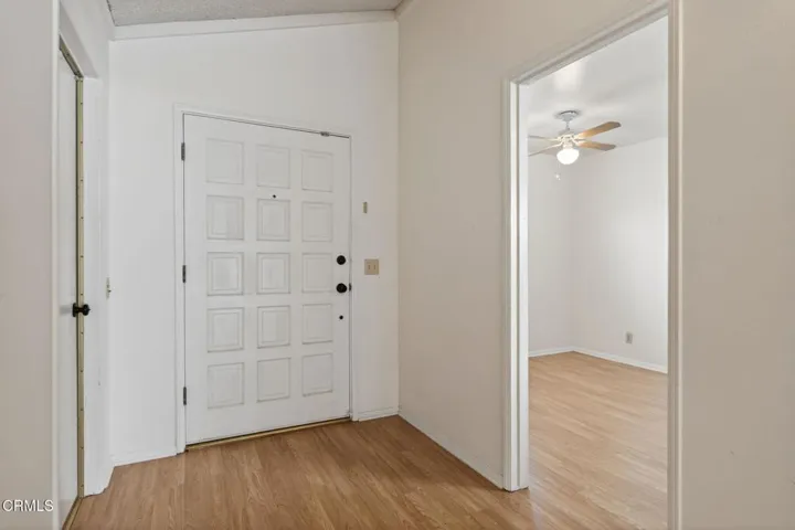 9-web-or-mls-Upmarketmedia_2920Sea-026