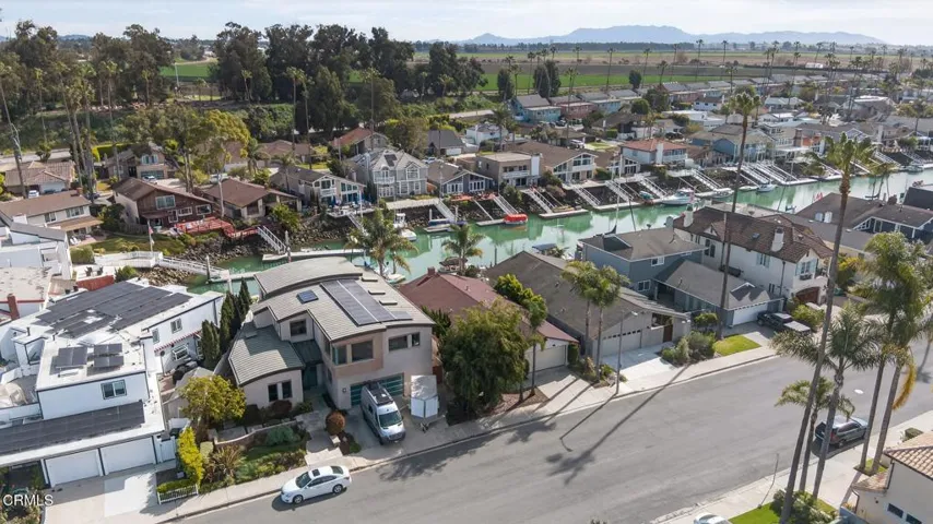 44-web-or-mls-Upmarketmedia_2920Sea-aer-