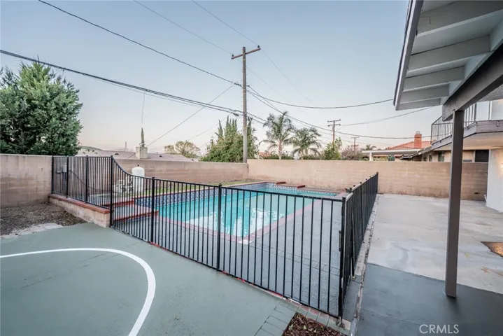 705 Dover, San Bernardino, California 92407