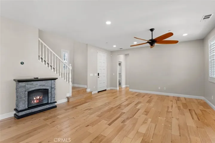 Living RM 1
