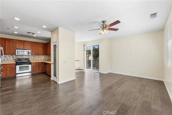 27968 Avalon, Canyon Country, California 91351