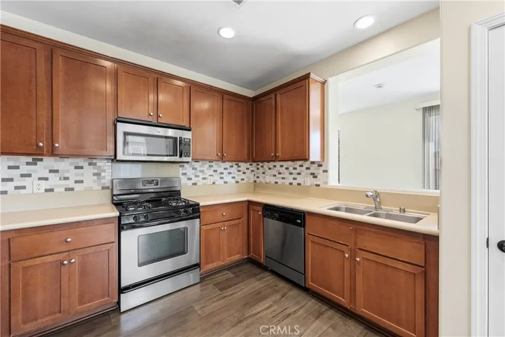 27968 Avalon, Canyon Country, California 91351